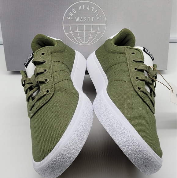 NEW Adidas Vulc Raid - Picture 4 of 9